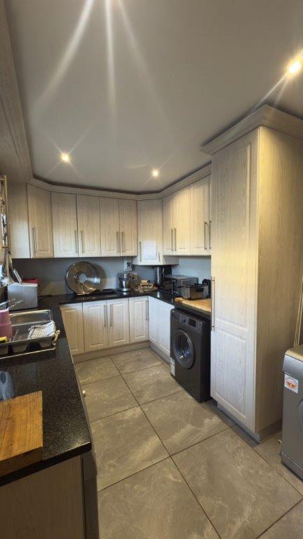 5 Bedroom Property for Sale in Wavecrest Eastern Cape